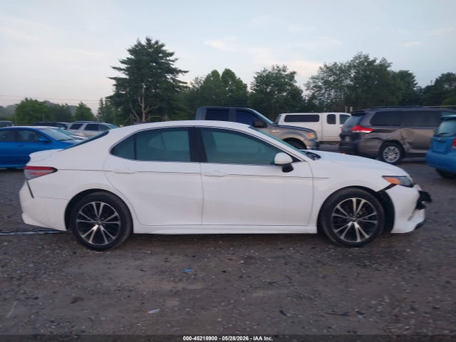 4T1B11HK9JU656625 Toyota CAMRY SE