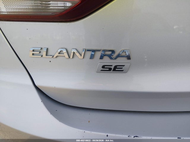KMHD74LF1HU359930 Hyundai ELANTRA SE