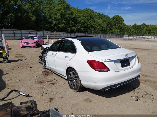 Продажа на аукционе авто 2015 Mercedes-benz C 300 4matic, vin: 55SWF4KB8FU083622, номер лота: 45218925