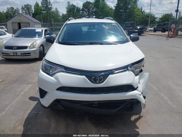 Aukcja sprzedaży 2018 Toyota Rav4 Le, vin: JTMZFREV6JJ176013, numer aukcji: 45218944