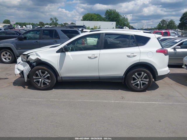 Aukcja sprzedaży 2018 Toyota Rav4 Le, vin: JTMZFREV6JJ176013, numer aukcji: 45218944