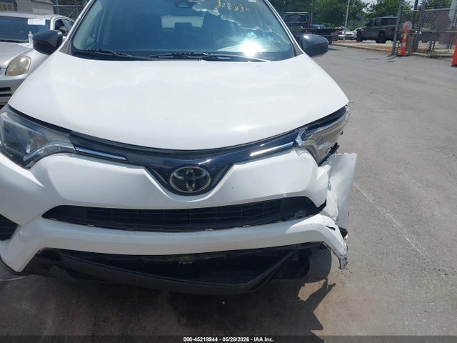 Aukcja sprzedaży 2018 Toyota Rav4 Le, vin: JTMZFREV6JJ176013, numer aukcji: 45218944
