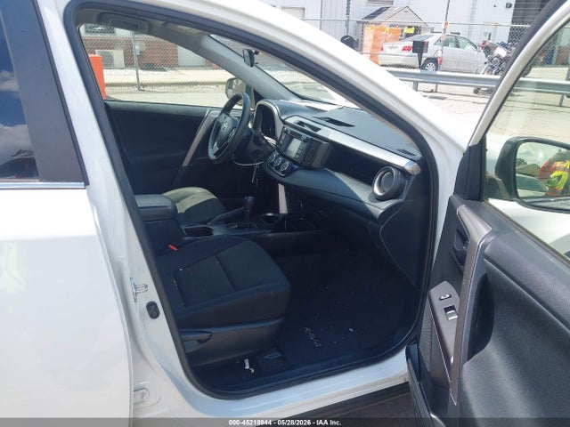 Aukcja sprzedaży 2018 Toyota Rav4 Le, vin: JTMZFREV6JJ176013, numer aukcji: 45218944