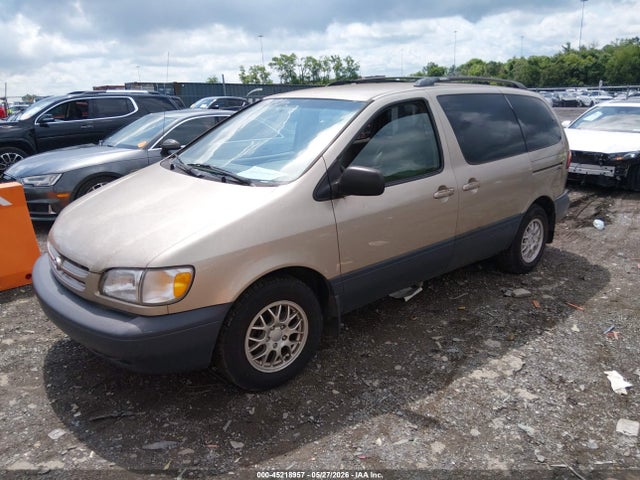 Aukcja sprzedaży 2000 Toyota Sienna Le, vin: 4T3ZF13C8YU181731, numer aukcji: 45218957