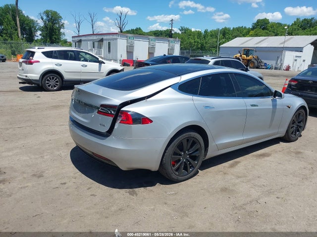 Tesla Model S 100d/60d/75d/90d/p100d 2017 5YJSA1E22HF183744 Image 4