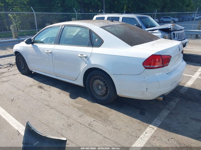 2012 Volkswagen Passat 2.5l S მანქანა იყიდება აუქციონზე, vin: 1VWAP7A39CC004212, აუქციონის ნომერი: 45219080