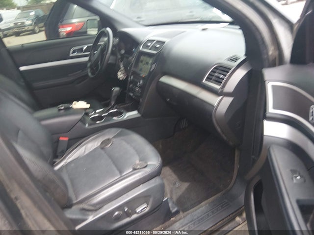 45219095 :رقم المزاد ، 1FM5K8D84HGD41009 vin ، 2017 Ford Explorer Xlt مزاد بيع