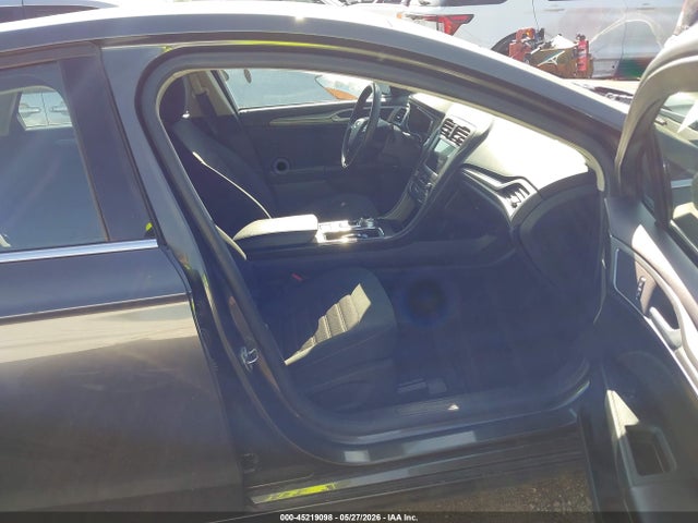 45219098 :رقم المزاد ، 3FA6P0HD5LR221469 vin ، 2020 Ford Fusion Se مزاد بيع