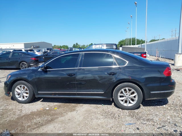 2016 Volkswagen Passat 1.8t S მანქანა იყიდება აუქციონზე, vin: 1VWAT7A38GC050471, აუქციონის ნომერი: 45219107