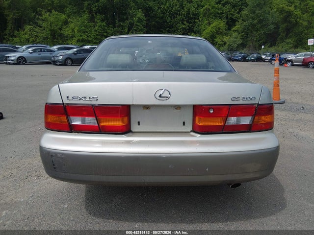 45219182 :رقم المزاد ، JT8BF28G5X5059142 vin ، 1999 Lexus Es 300 مزاد بيع