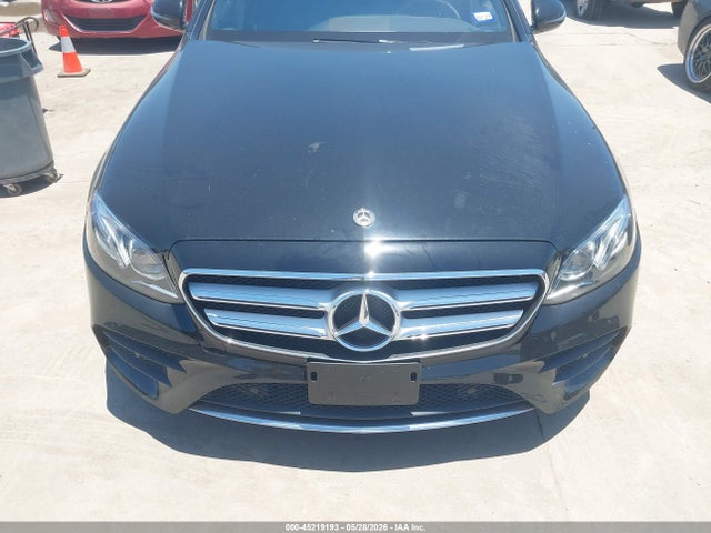 Продаж на аукціоні авто 2018 Mercedes-benz E 300, vin: WDDZF4JB2JA308723, номер лоту: 45219193