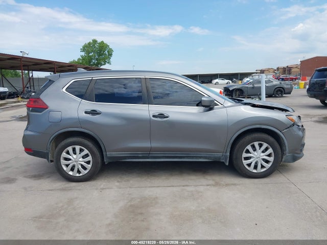 2018 Nissan Rogue S მანქანა იყიდება აუქციონზე, vin: KNMAT2MV6JP506048, აუქციონის ნომერი: 45219220