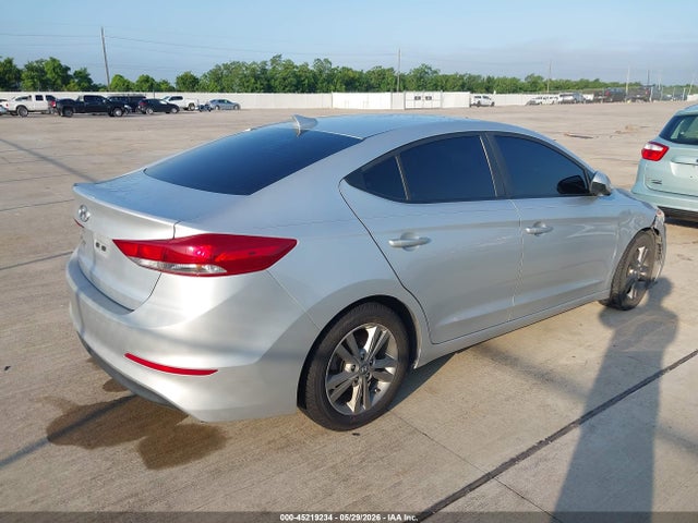 5NPD84LF6JH331171 Hyundai ELANTRA SEL