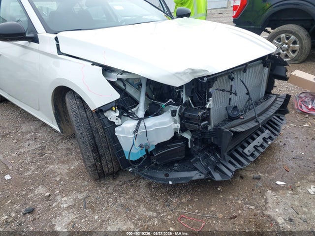 1N4BL4DV6TN306467 Nissan Altima Sv Fwd