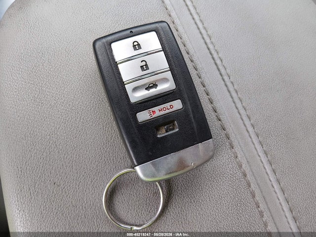 45219247 :رقم المزاد ، 19UUB2F30FA004658 vin ، 2015 Acura Tlx V6 مزاد بيع