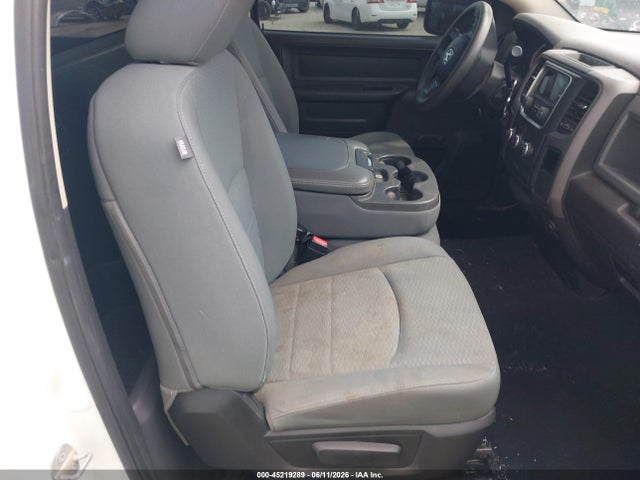 45219289 :رقم المزاد ، 3C6JR6AP6DG572675 vin ، 2013 Ram 1500 Tradesman مزاد بيع