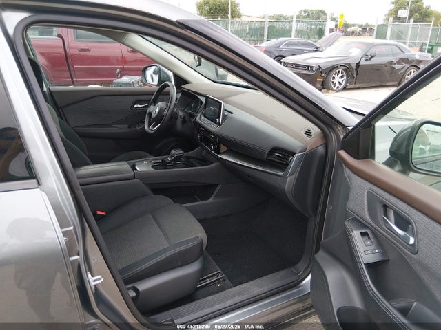 5N1AT3BA7MC840943 Nissan Rogue Sv Fwd