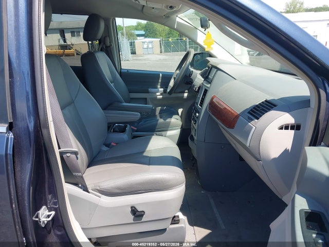 Продаж на аукціоні авто 2008 Chrysler Town & Country Touring, vin: 2A8HR54P68R787849, номер лоту: 45219352