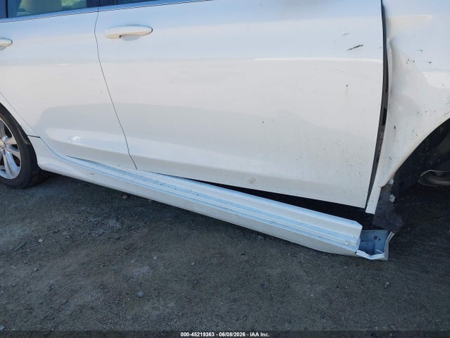 Chrysler 200 Limited Platinum 2017 1C3CCCAB3HN502915 Image 18