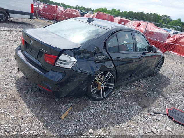 45219461 :رقم المزاد ، WBA8B3G50JNV00984 vin ، 2018 Bmw 340i مزاد بيع