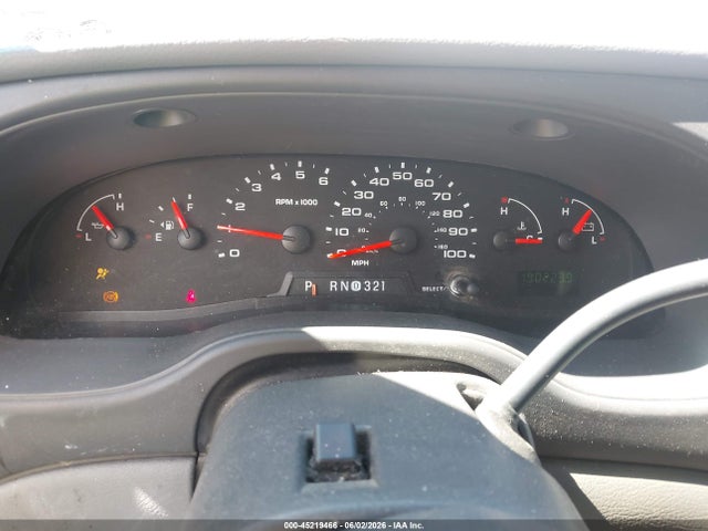 45219466 :رقم المزاد ، 1FDWE35L05HA78203 vin ، 2005 Ford E-350 Cutaway Standard مزاد بيع