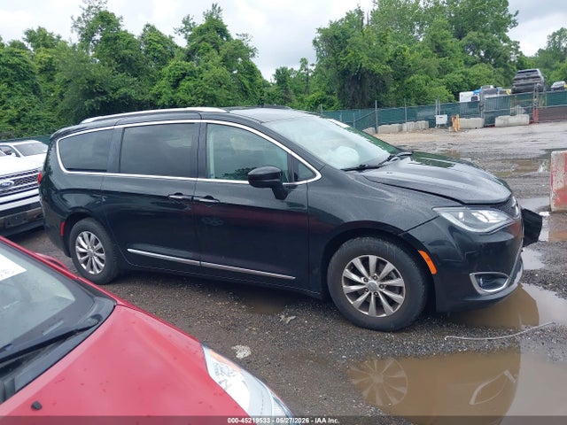Продаж на аукціоні авто 2020 Chrysler Pacifica Touring L, vin: 2C4RC1BG3LR176632, номер лоту: 45219533