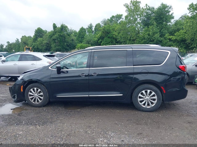 Продаж на аукціоні авто 2020 Chrysler Pacifica Touring L, vin: 2C4RC1BG3LR176632, номер лоту: 45219533