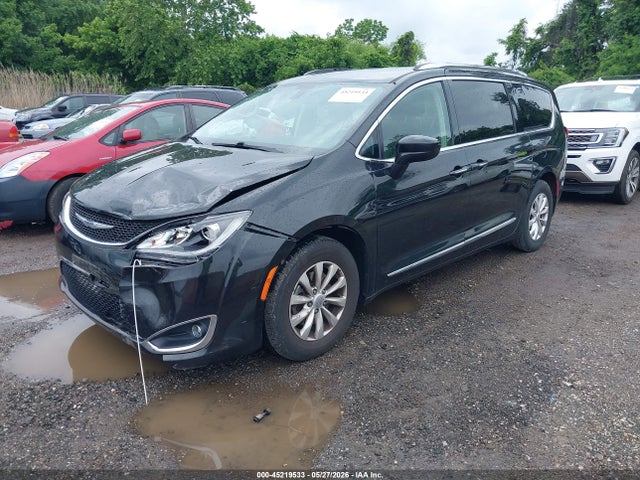 Продаж на аукціоні авто 2020 Chrysler Pacifica Touring L, vin: 2C4RC1BG3LR176632, номер лоту: 45219533