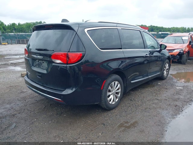Продаж на аукціоні авто 2020 Chrysler Pacifica Touring L, vin: 2C4RC1BG3LR176632, номер лоту: 45219533