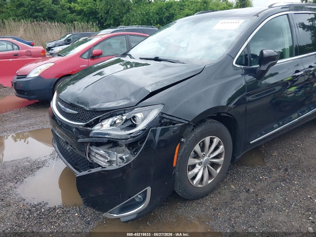 Продаж на аукціоні авто 2020 Chrysler Pacifica Touring L, vin: 2C4RC1BG3LR176632, номер лоту: 45219533