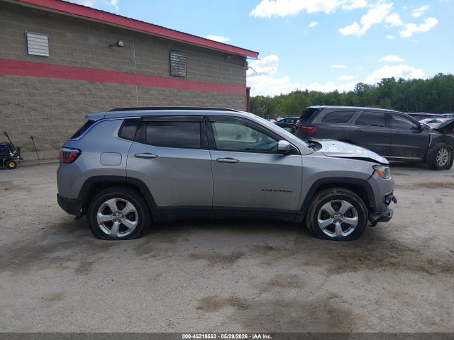 2017 Jeep New Compass Latitude 4x4 მანქანა იყიდება აუქციონზე, vin: 3C4NJDBB6HT665072, აუქციონის ნომერი: 45219553