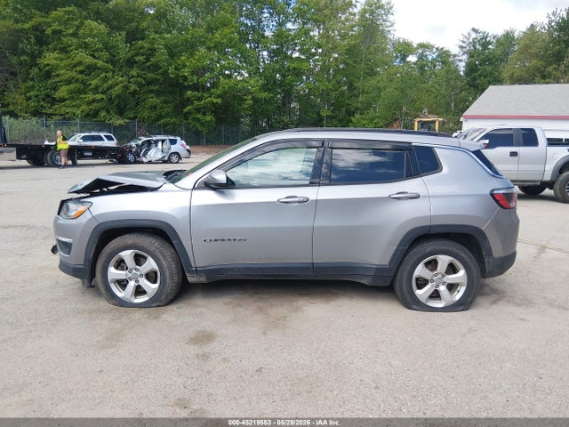 2017 Jeep New Compass Latitude 4x4 მანქანა იყიდება აუქციონზე, vin: 3C4NJDBB6HT665072, აუქციონის ნომერი: 45219553