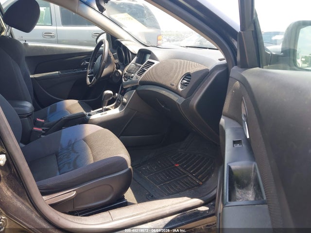 45219572 :رقم المزاد ، 1G1PC5SBXE7352561 vin ، 2014 Chevrolet Cruze 1lt Auto مزاد بيع