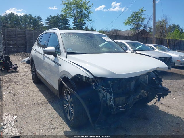 2024 Volkswagen Tiguan 2.0t Wolfsburg Edition მანქანა იყიდება აუქციონზე, vin: 3VVAB7AX9RM218727, აუქციონის ნომერი: 45219709