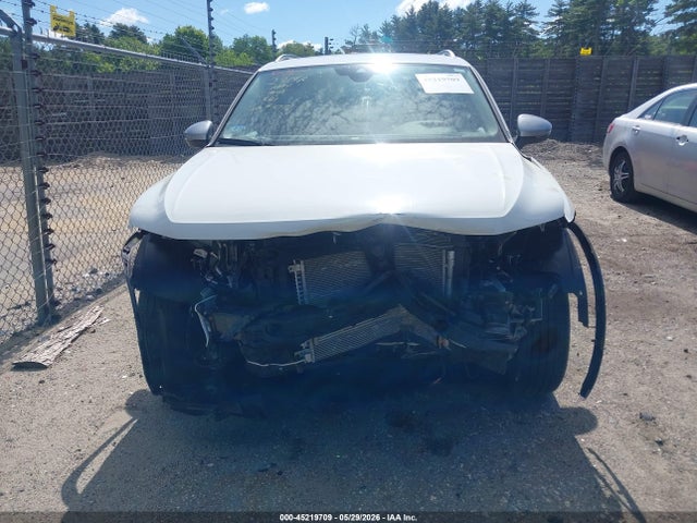 3VVAB7AX9RM218727 Volkswagen Tiguan 2.0t Wolfsburg Edition
