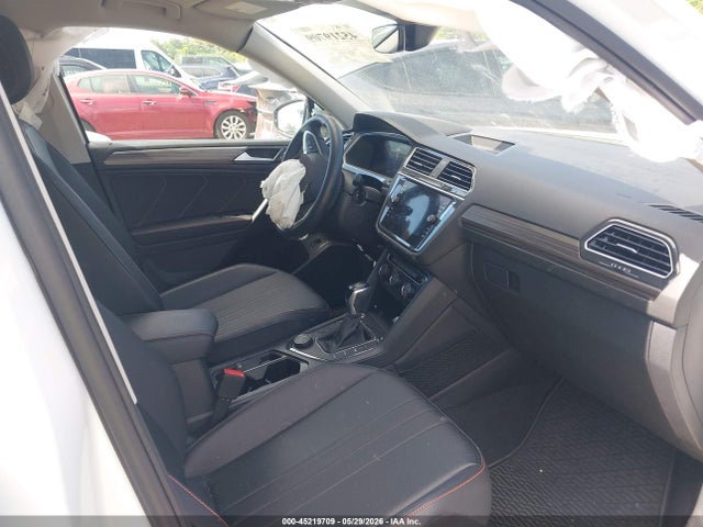 3VVAB7AX9RM218727 Volkswagen Tiguan 2.0t Wolfsburg Edition