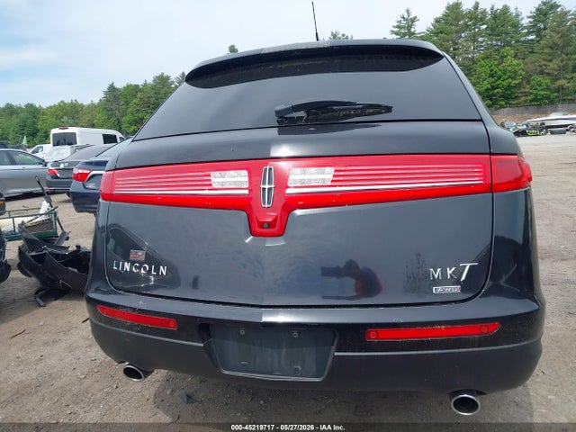 2LMHJ5NK7KBL03849 Lincoln Mkt Livery