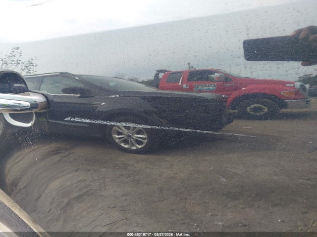 2LMHJ5NK7KBL03849 Lincoln Mkt Livery