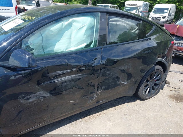 2021 Tesla Model Y Long Range Dual Motor All-wheel Drive მანქანა იყიდება აუქციონზე, vin: 5YJYGDEE0MF266281, აუქციონის ნომერი: 45219750