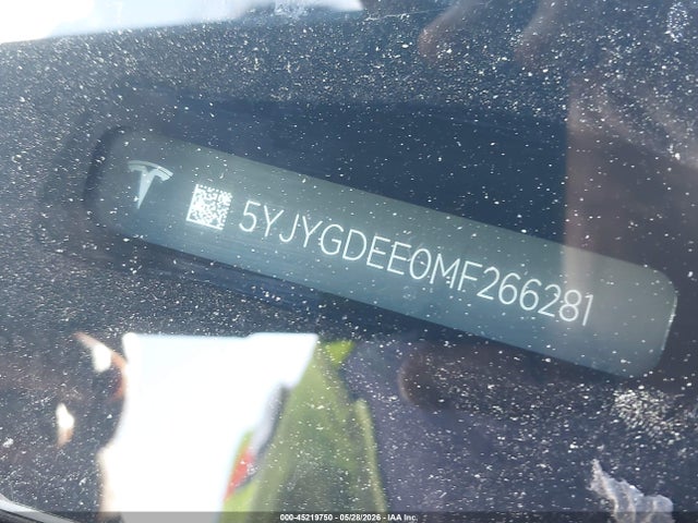 2021 Tesla Model Y Long Range Dual Motor All-wheel Drive მანქანა იყიდება აუქციონზე, vin: 5YJYGDEE0MF266281, აუქციონის ნომერი: 45219750