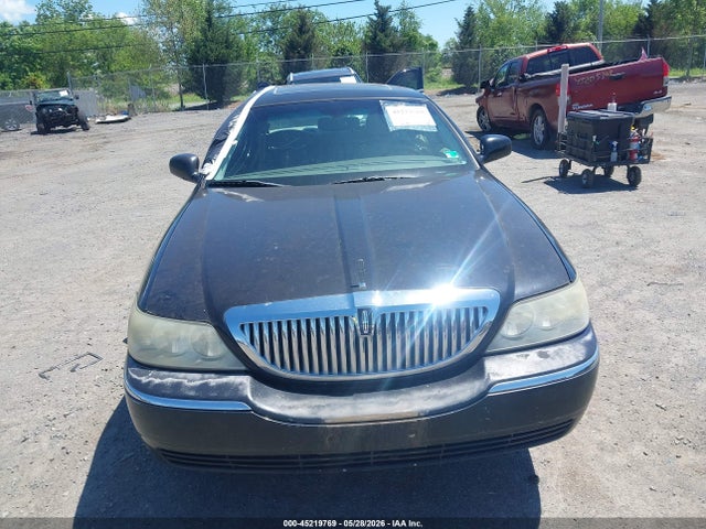 Aukcja sprzedaży 2004 Lincoln Town Car Ultimate, vin: 1LNHM83W74Y601821, numer aukcji: 45219769