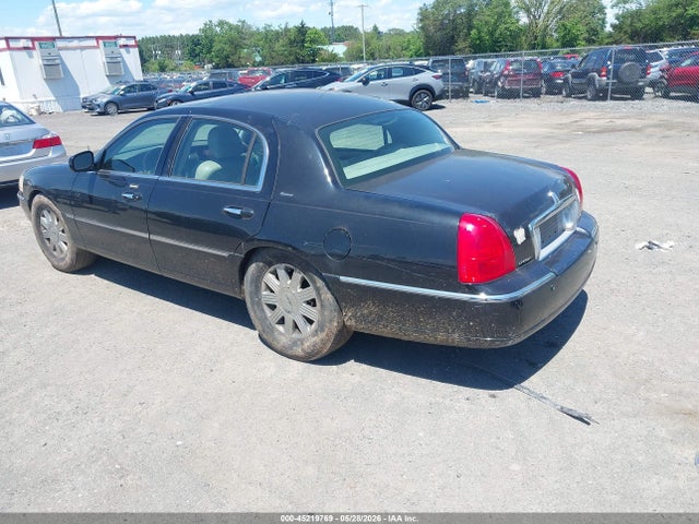 Aukcja sprzedaży 2004 Lincoln Town Car Ultimate, vin: 1LNHM83W74Y601821, numer aukcji: 45219769