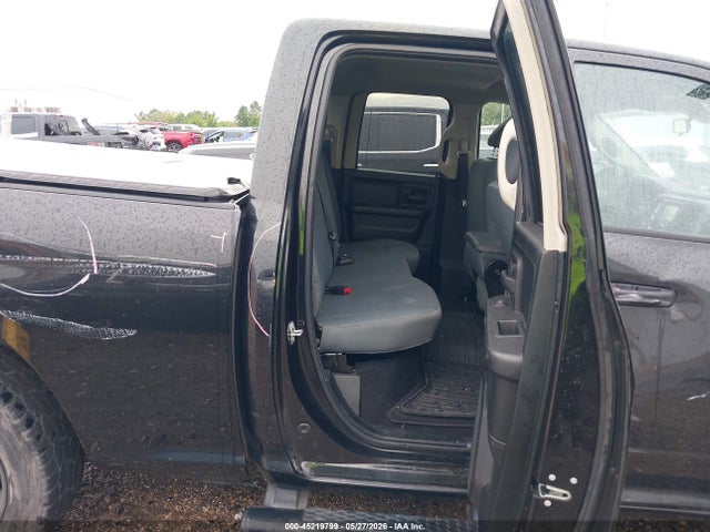 Продажа на аукционе авто 2017 Ram 1500 Express  4x4 6'4 Box, vin: 1C6RR7FG3HS862372, номер лота: 45219799