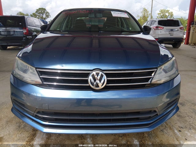 45219810 :رقم المزاد ، 3VWD17AJ3FM247613 vin ، 2015 Volkswagen Jetta 1.8t Se مزاد بيع