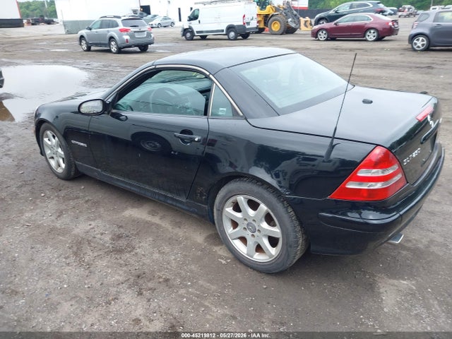 45219812 :رقم المزاد ، WDBKK49F74F301836 vin ، 2004 Mercedes-benz Slk 230 Kompressor مزاد بيع