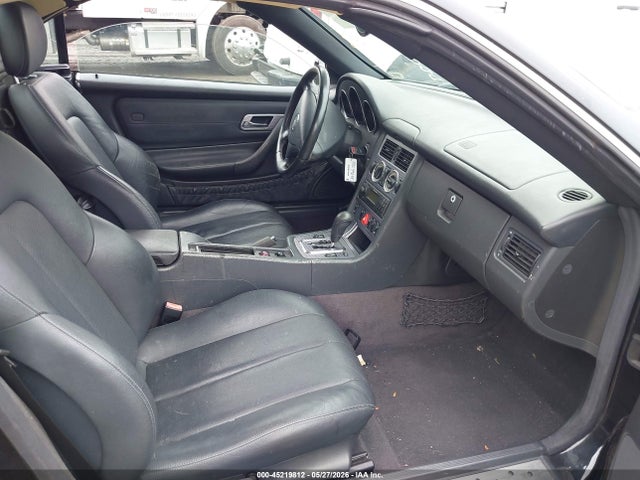 45219812 :رقم المزاد ، WDBKK49F74F301836 vin ، 2004 Mercedes-benz Slk 230 Kompressor مزاد بيع