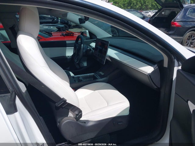 Продаж на аукціоні авто 2021 Tesla Model Y Long Range Dual Motor All-wheel Drive, vin: 5YJYGDEE9MF304896, номер лоту: 45219936