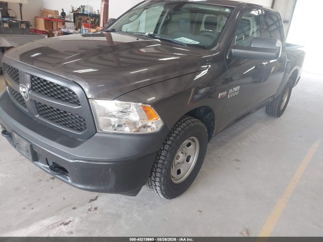 45219943 :رقم المزاد ، 1C6RR7KT9JS323103 vin ، 2018 Ram 1500 Tradesman  4x4 5'7 Box مزاد بيع