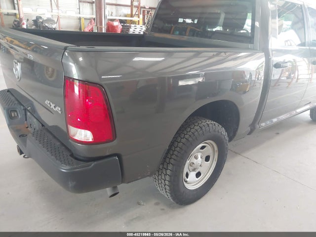 45219943 :رقم المزاد ، 1C6RR7KT9JS323103 vin ، 2018 Ram 1500 Tradesman  4x4 5'7 Box مزاد بيع