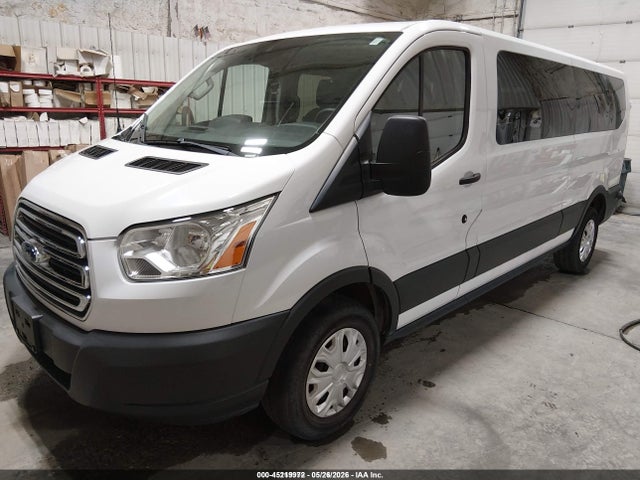 45219972 :رقم المزاد ، 1FBZX2ZM3FKB28013 vin ، 2015 Ford Transit-350 Xlt مزاد بيع